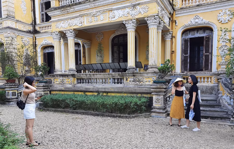 Thừa Thiên Huế: Cung An Định hút khách tham quan sau khi xuất hiện trong MV ca nhạc tiền tỉ ảnh 5