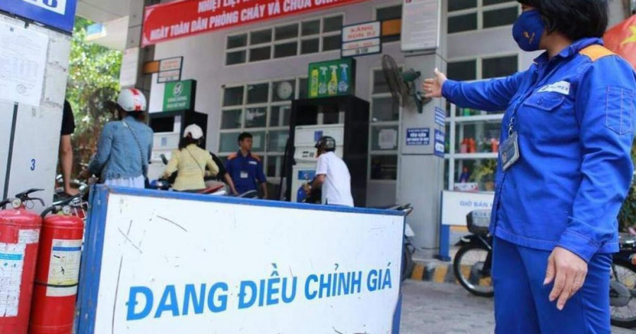Bộ Công thương đề xuất điều chỉnh giá xăng 10 ngày/lần