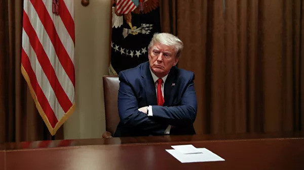 Tổng thống Donald Trump nói Mỹ đã vượt qua đỉnh dịch covid-19