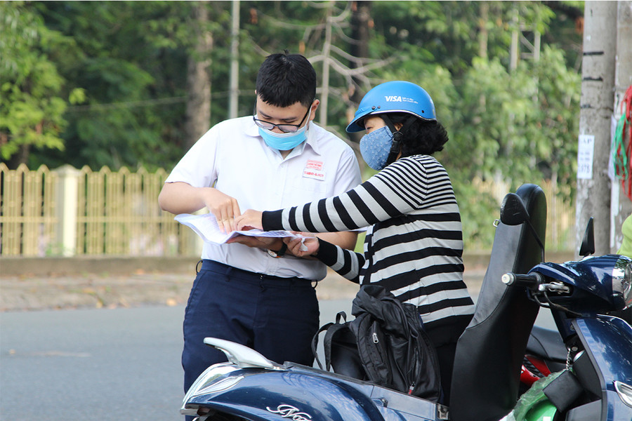 Chùm ảnh: Thí sinh Đồng Nai tự tin bước vào môn thi Ngữ văn ảnh 2 Chùm ảnh: Thí sinh Đồng Nai tự tin bước vào môn thi Ngữ văn ảnh 2