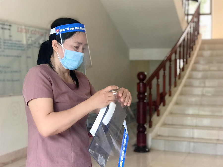 Kon Tum: Phát hơn 4.000 khẩu trang miễn phí cho thí sinh dự thi tốt nghiệp THPT ảnh 1 Kon Tum: Phát hơn 4.000 khẩu trang miễn phí cho thí sinh dự thi tốt nghiệp THPT ảnh 1