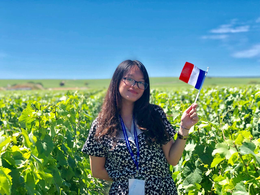 Cô gái “thừa năng lượng” của Trường Đại học Ngoại ngữ