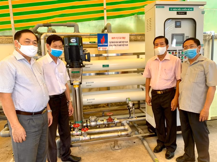 PV GAS trao tặng 2 hệ thống lọc nước cho nhân dân Bến Tre ảnh 4