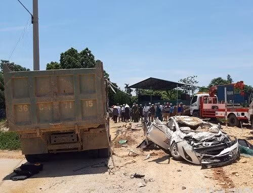 Phó Thủ tướng yêu cầu điều tra vụ TNGT làm 3 người chết tại Thanh Hóa