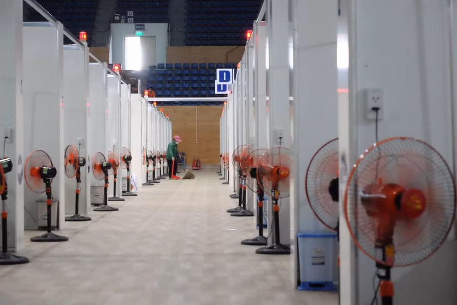 Cận cảnh Bệnh viện dã chiến tại Cung Tiên Sơn Đà Nẵng trước giờ bàn giao ảnh 3