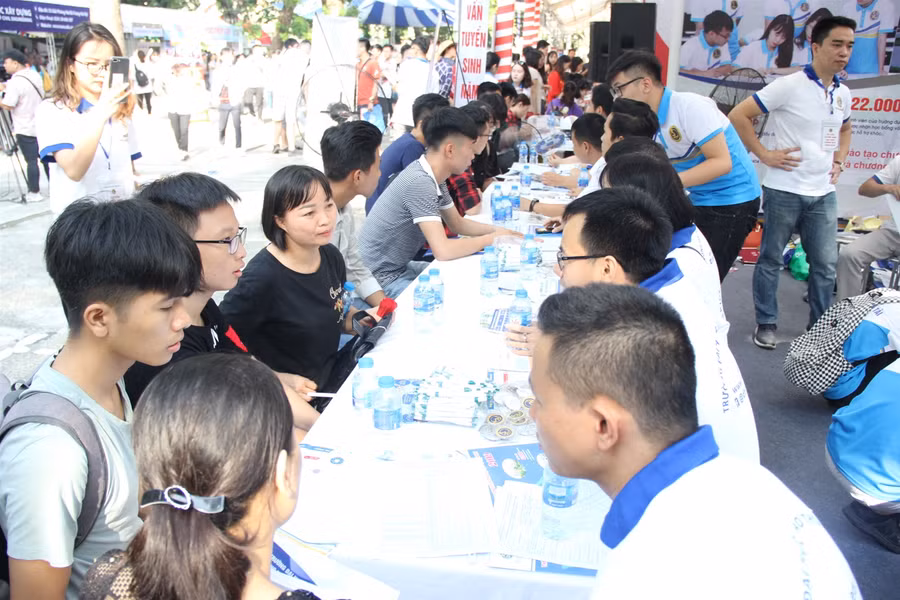 Tuyển sinh ĐH, CĐ năm 2020: Thí sinh cần thực tế hơn khi đăng ký xét tuyển ảnh 1