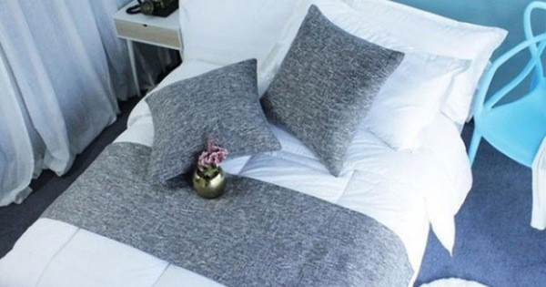 Giật mình lý do khách sạn luôn đặt 4 cái gối, thậm chí 6-8 cái dù chỉ có 2 người nằm