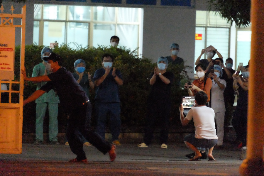 Cận cảnh Bệnh viện C Đà Nẵng được gỡ phong tỏa ảnh 2