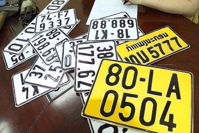  Kiến nghị giảm 50% phí đổi biển số màu vàng 