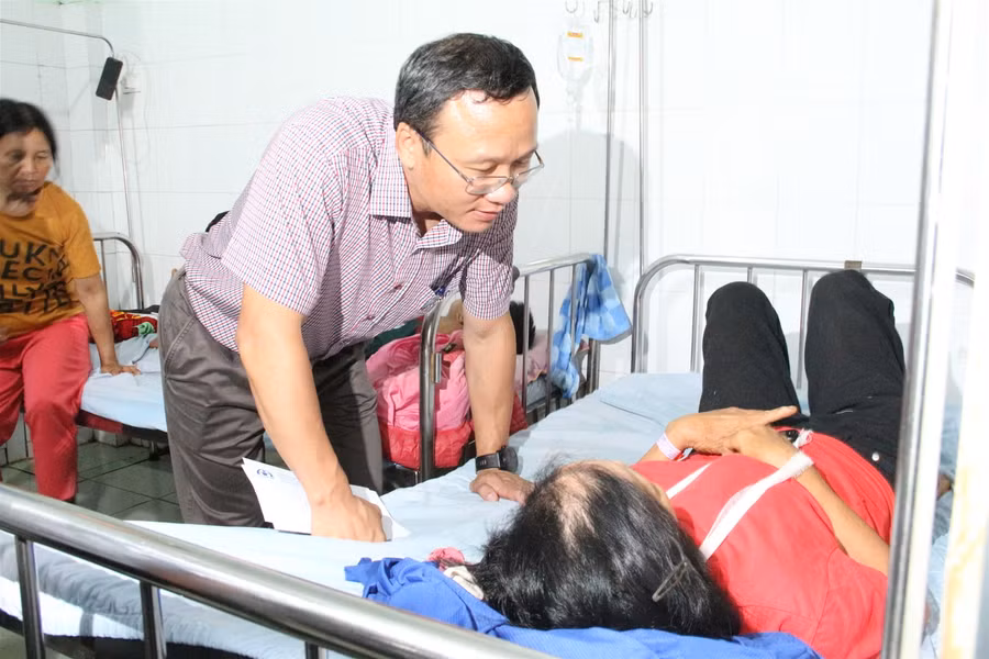 Vụ xe khách lao xuống vực khiến 5 người tử vong: Xe chạy sai lộ trình ảnh 1