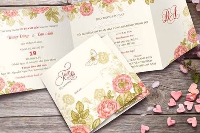 Người yêu cũ nhắn tin mời cưới, chồng trả lời ngắn gọn khiến vợ "mát lòng"