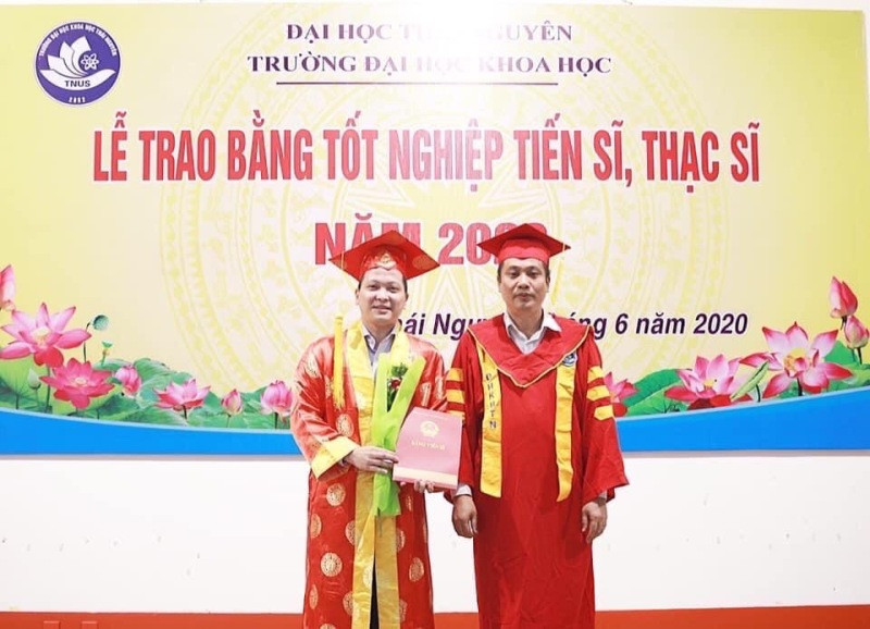 Trường Đại học Khoa học (ĐH Thái Nguyên) trao bằng cho 92 tiến sĩ, thạc sĩ