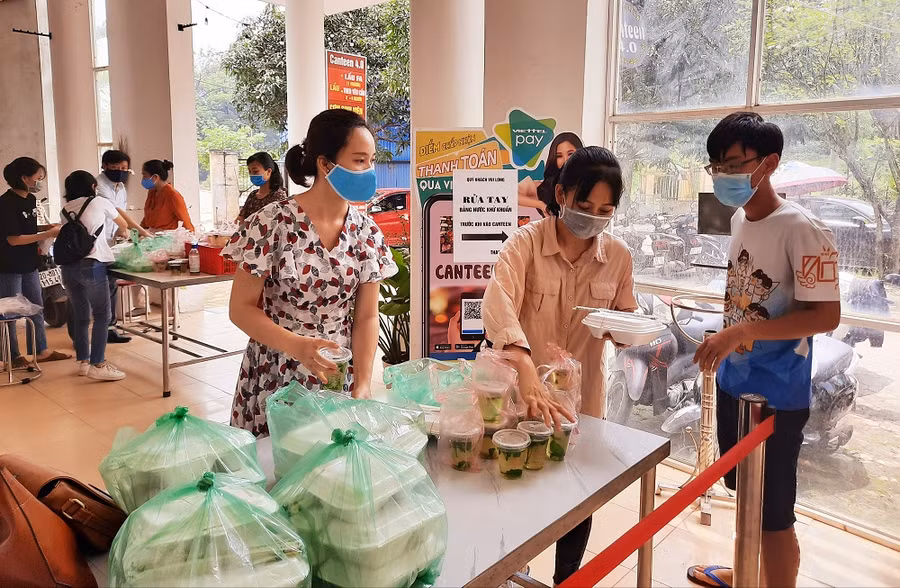 Thái Nguyên: Thầy cô chuẩn bị nhiều “món quà” ý nghĩa, sinh viên yên tâm trở lại nhịp học ảnh 3