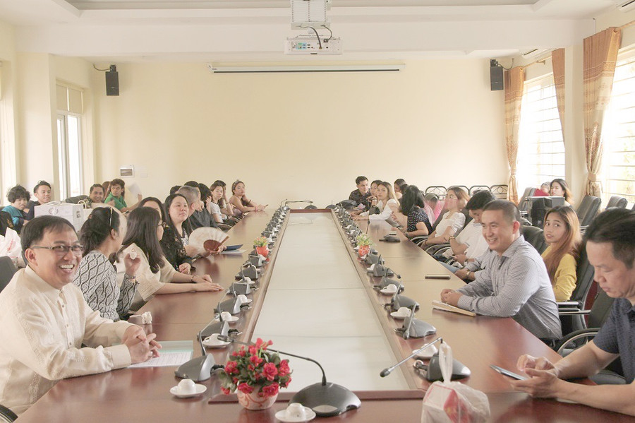 Đại sứ quán Philippines tại Việt Nam thăm và làm việc tại Khoa Quốc tế (ĐH Thái Nguyên) Đại sứ quán Philippines tại Việt Nam thăm và làm việc tại Khoa Quốc tế (ĐH Thái Nguyên)