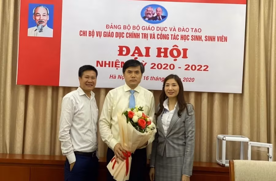 Chi bộ Vụ Giáo dục Chính trị và Công tác HSSV tổ chức đại hội thành công ảnh 1