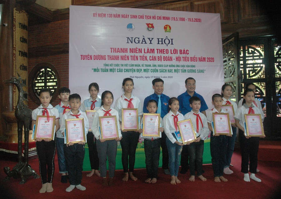 Thái Nguyên: Nhiều tấm gương được tuyên dương trong Ngày hội Thanh niên làm theo lời Bác ảnh 1