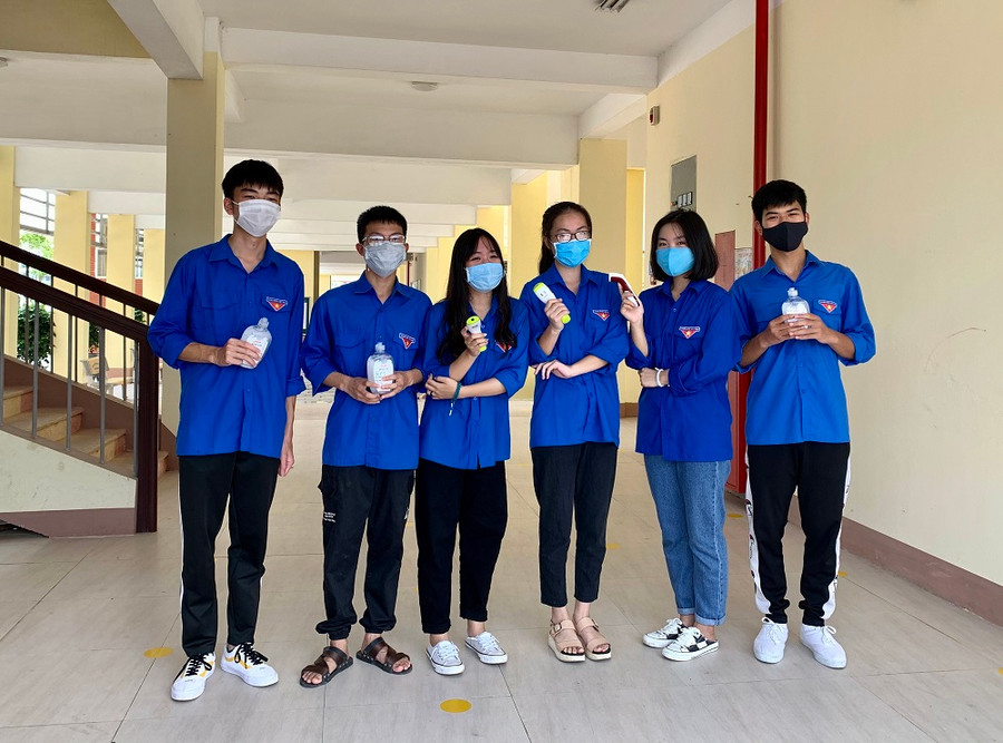 Thái Nguyên: Sôi nổi nhiều hoạt động tình nguyện tiếp sức mùa thi ảnh 2 Thái Nguyên: Sôi nổi nhiều hoạt động tình nguyện tiếp sức mùa thi ảnh 2