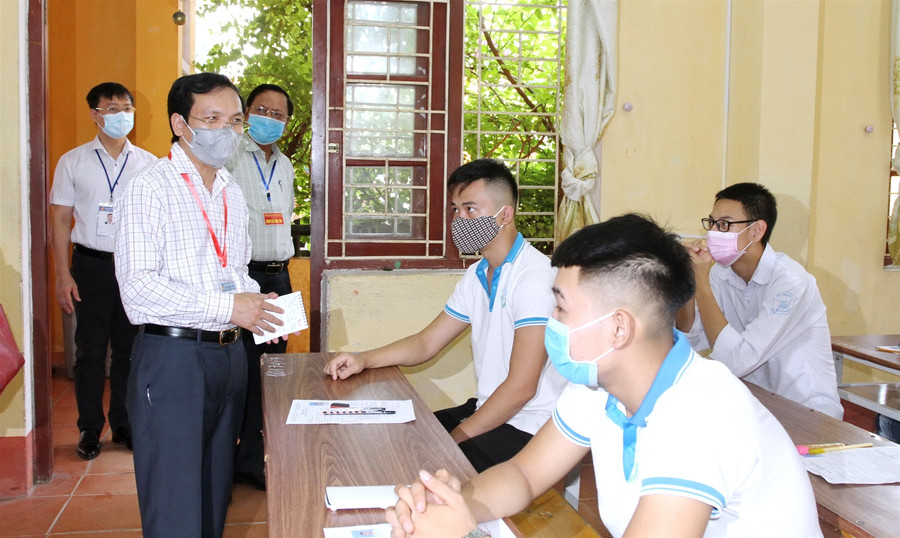 Các hội đồng thi tiến hành chấm thi tốt nghiệp THPT từ ngày 11/8 ảnh 2