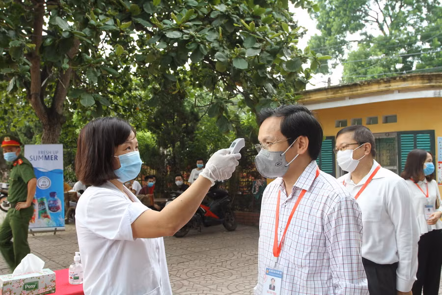 Cục trưởng Mai Văn Trinh: Cần tăng cường nhắc nhở thí sinh không mang điện thoại vào phòng thi ảnh 1