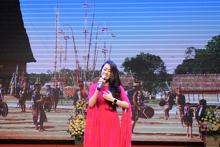 Ngọt ngào lời ca tiếng hát mừng ngày sinh nhật Bác Hồ ảnh 5