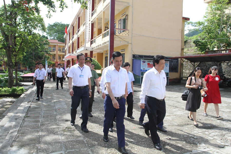 Thứ trưởng Nguyễn Hữu Độ: Chuẩn bị kỹ lưỡng cơ sở vật chất phục vụ thi tốt nghiệp THPT ảnh 2