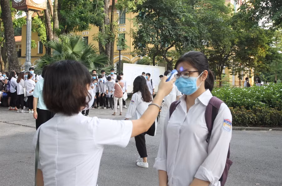 Hà Nội: Gần 80.000 thí sinh làm bài thi môn Ngữ văn