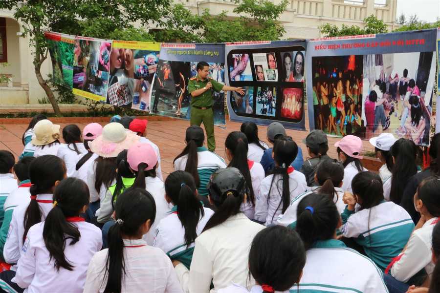 Vận động học sinh sinh viên tham gia tố giác tội phạm ma túy Vận động học sinh sinh viên tham gia tố giác tội phạm ma túy