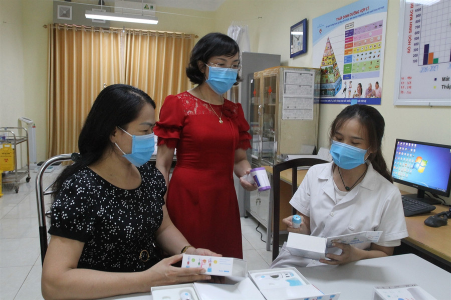 Hà Nội phun khử khuẩn trường học được chọn là địa điểm thi ảnh 1