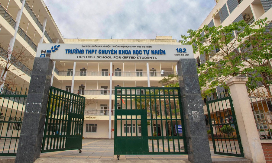 Tỉ lệ 1 chọi 8 khi thi vào lớp 10 chuyên Khoa học Tự nhiên Tỉ lệ 1 chọi 8 khi thi vào lớp 10 chuyên Khoa học Tự nhiên