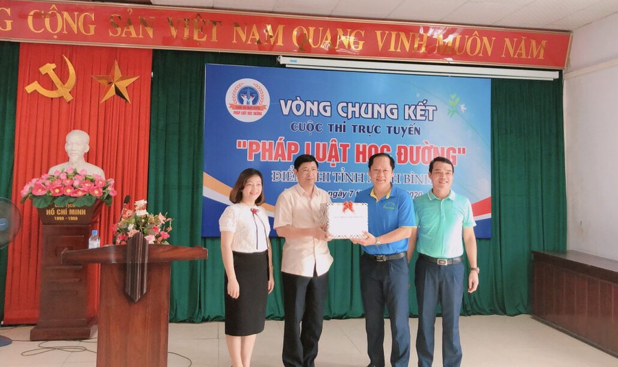 Chung kết trực tuyến toàn quốc cuộc thi Pháp luật học đường ảnh 2