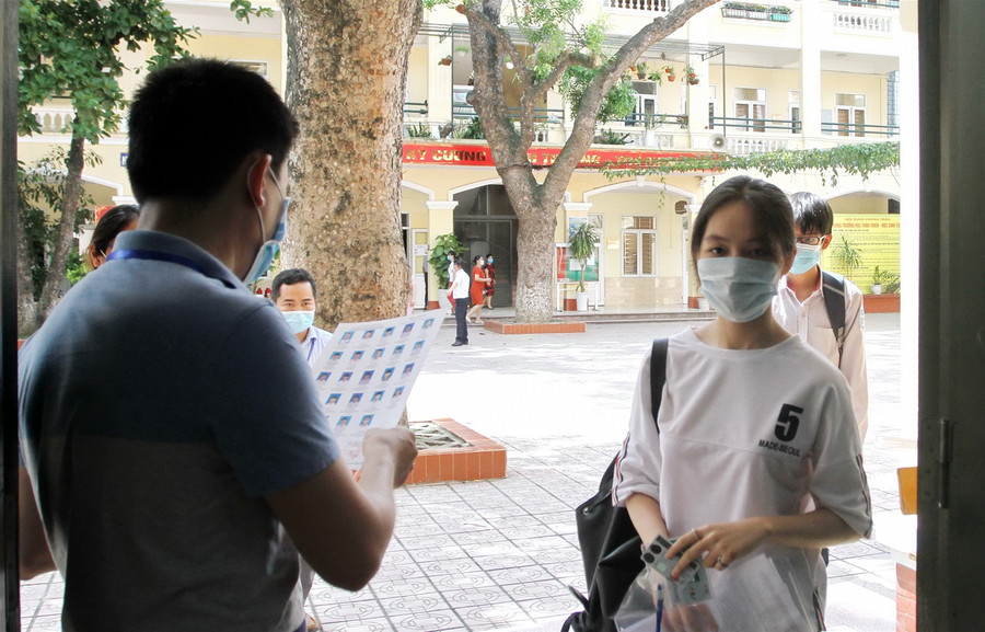 Hà Nội: Gần 80.000 thí sinh làm thủ tục dự thi tốt nghiệp THPT 2020 ảnh 3