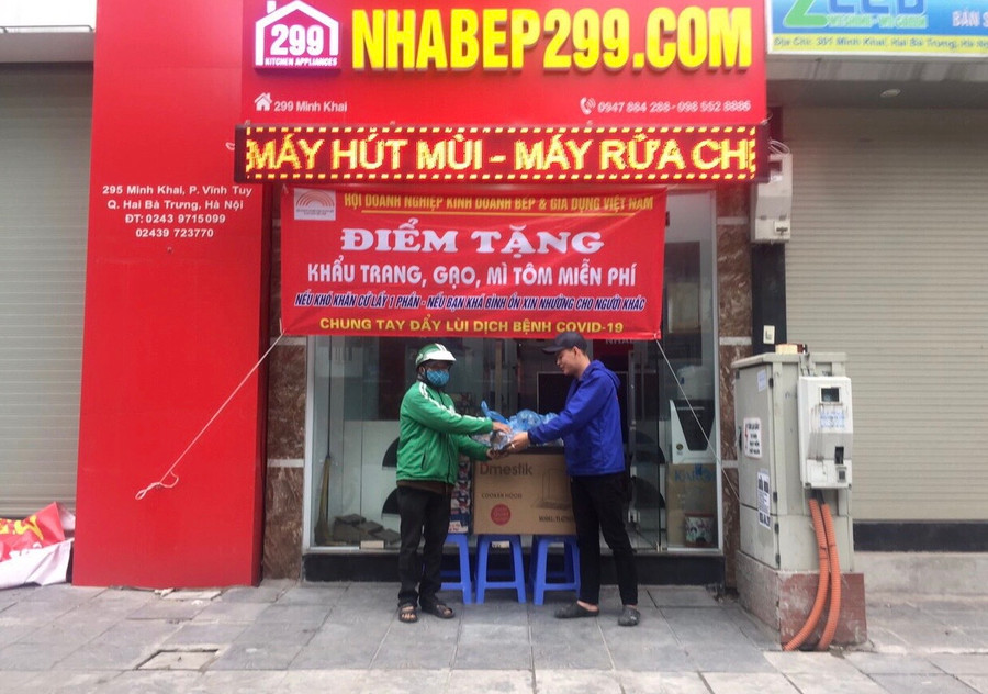 Thêm 20 điểm phát khẩu trang và thực phẩm miễn phí tại Hà Nội ảnh 3