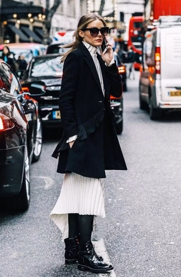 Chưa cao đến 1m60 không nên chạm vào 3 đôi giày này ảnh 10