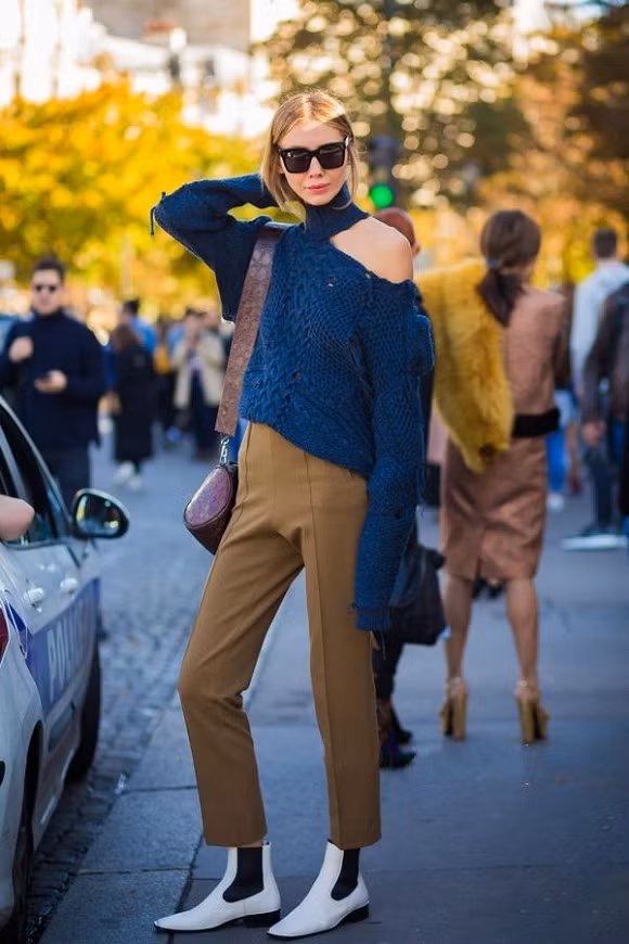 Chưa cao đến 1m60 không nên chạm vào 3 đôi giày này ảnh 7