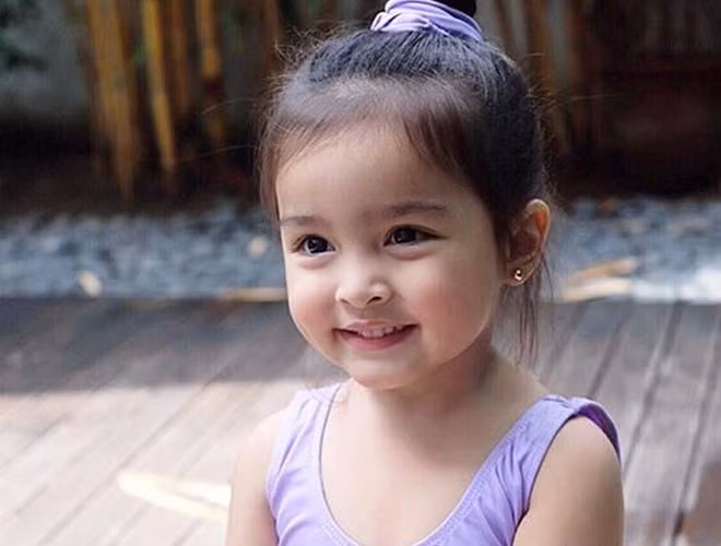 "Tan chảy" trước nhan sắc ngọt ngào của con gái mỹ nhân đẹp nhất Philippines ảnh 10