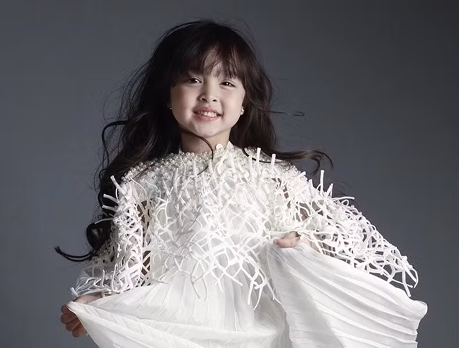 "Tan chảy" trước nhan sắc ngọt ngào của con gái mỹ nhân đẹp nhất Philippines ảnh 13