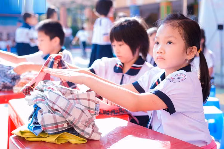 Dạy kỹ năng sinh tồn: Cách tốt nhất giúp trẻ vượt qua hiểm nguy