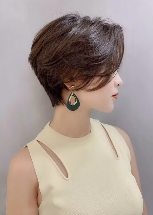 Những "kiểu tóc ngắn trung bình" đang được săn lùng nhất năm nay ảnh 21