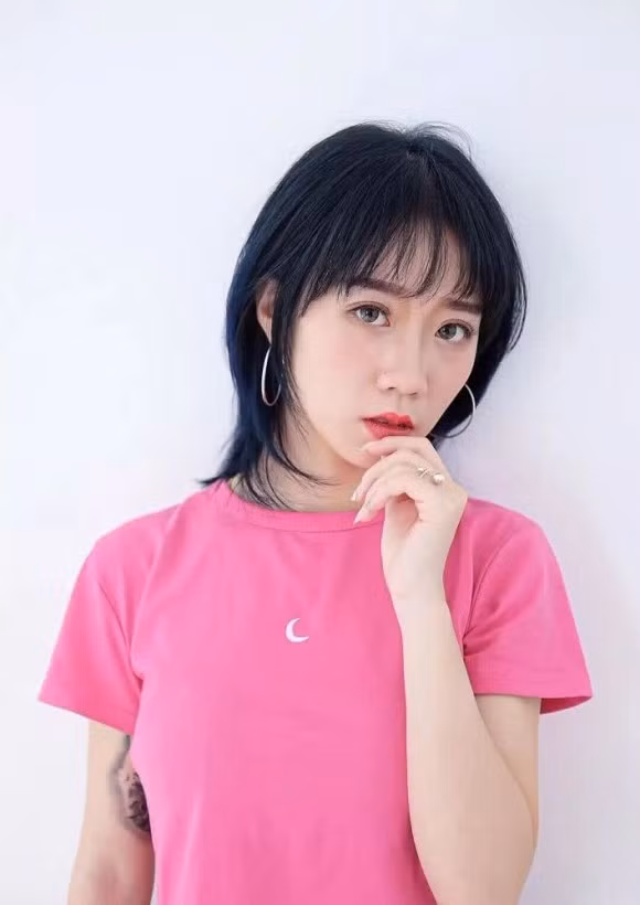 Những "kiểu tóc ngắn trung bình" đang được săn lùng nhất năm nay ảnh 10