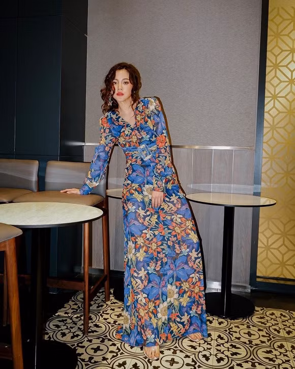 Diện đủ trang phục sến mà Baifern (Chiếc Lá Bay) vẫn thần thái ngút ngàn ảnh 3