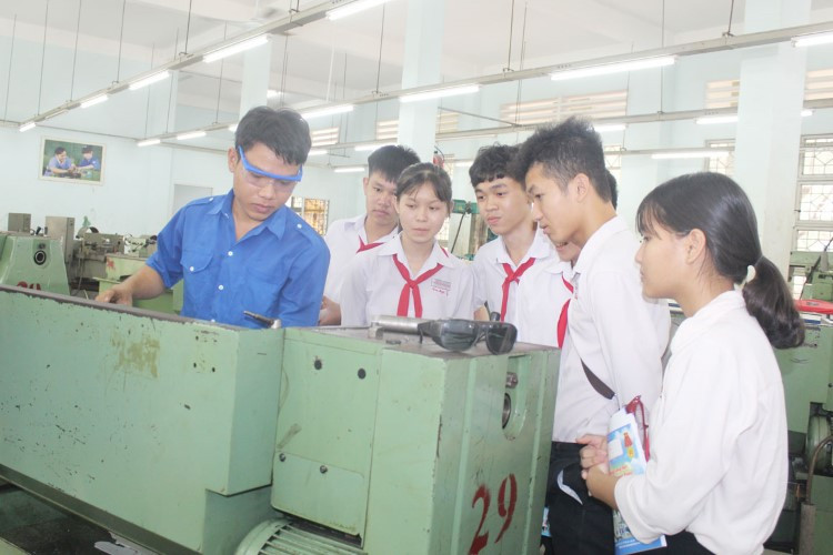 GD nghề nghiệp: Đầu tư nhiều, hiệu quả được bao nhiêu? ảnh 1 GD nghề nghiệp: Đầu tư nhiều, hiệu quả được bao nhiêu? ảnh 1