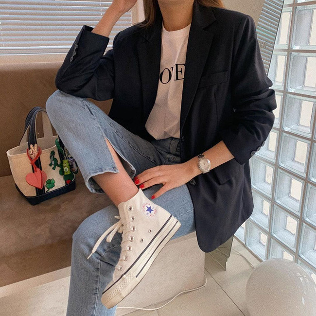  4 công thức diện áo phông đơn giản nhưng đẹp bất bại