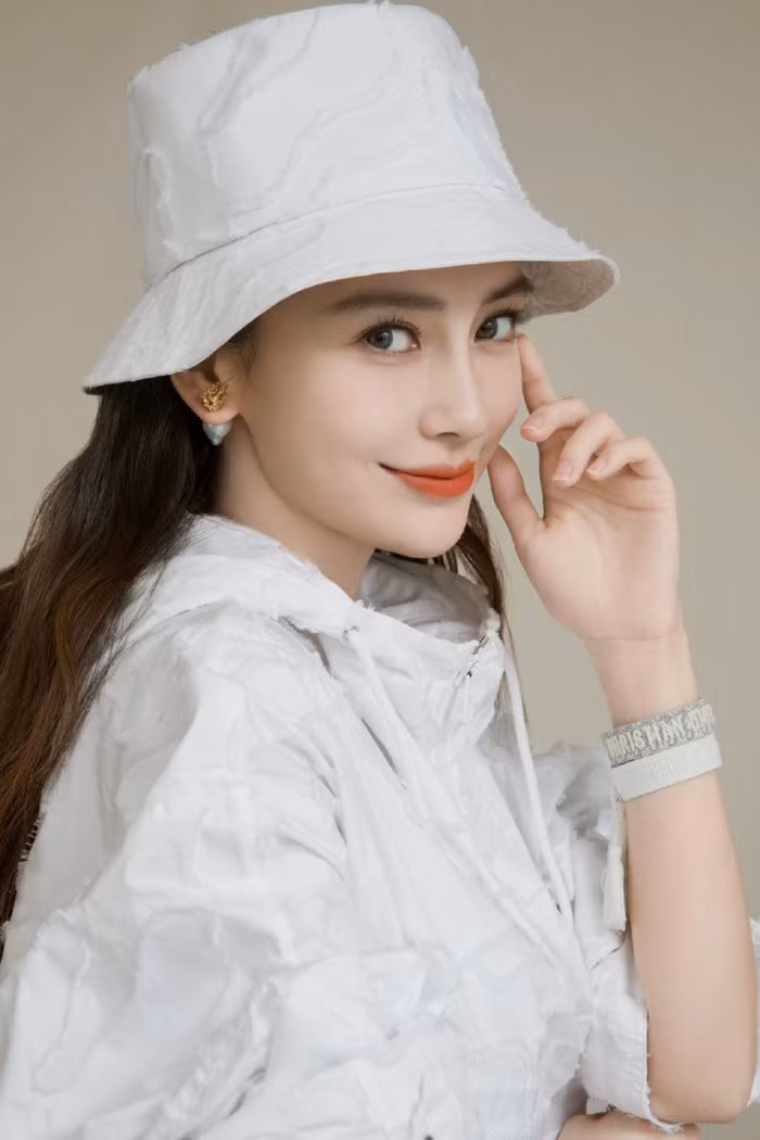 Angela Baby bật mí chế độ ăn uống để có làn da trắng ngần như ngọc trai trong ngày hè ảnh 1