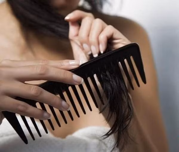 Cách chăm sóc để tóc thưa mỏng trở nên bồng bềnh ảnh 5