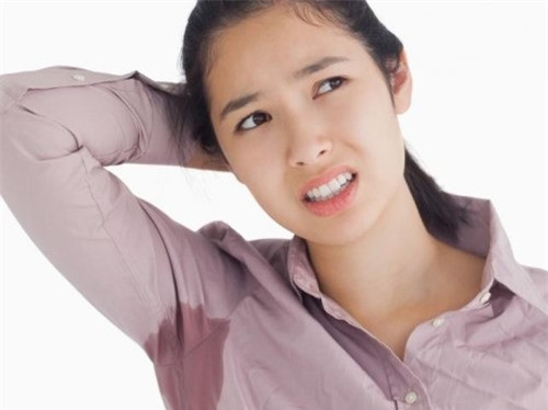 Sai lầm khi sử dụng lăn khử mùi khiến ”mùi hương" càng thêm nặng ảnh 2 Sai lầm khi sử dụng lăn khử mùi khiến ”mùi hương" càng thêm nặng ảnh 2