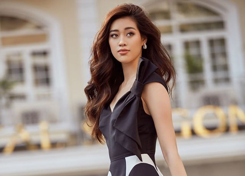 Học Hoa hậu Khánh Vân cách diện váy chấm bi không sợ bị già và sến 