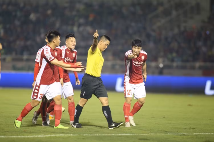 HLV Chung Hae-seong: Còn thiếu một chữ… duyên! ảnh 1