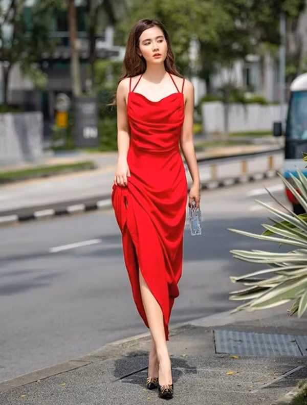 Loạt thời trang đón hè mát mẻ được dàn mỹ nhân Việt tích cực lăng xê ảnh 8