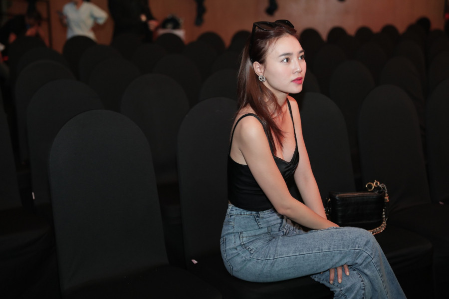 Cách phối đồ với quần jeans đẹp như Ninh Dương Lan Ngọc ảnh 6 Cách phối đồ với quần jeans đẹp như Ninh Dương Lan Ngọc ảnh 6