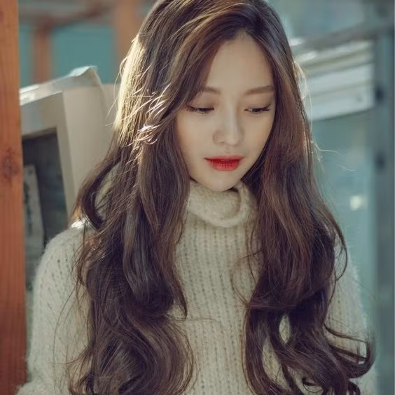 Những kiểu tóc cực xinh giúp nàng che khuyết điểm "trán sân bay" ảnh 1